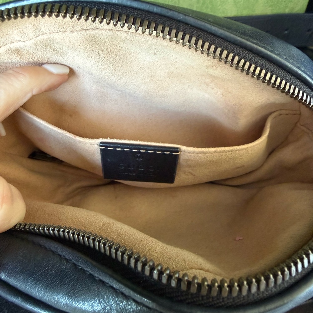 Gucci Marmont Quilted Black Belt Bag with Gold GG - Picture 5 of 12